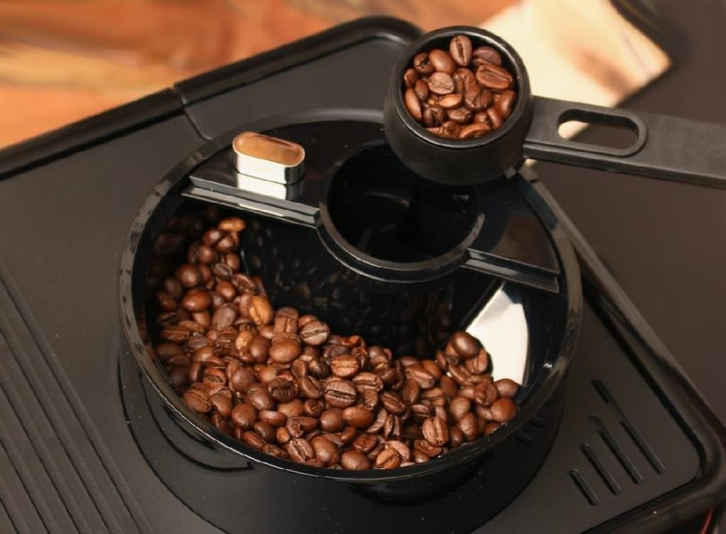 De ce nu mai macină cafeaua un espressor De ce nu mai macină cafeaua un espressor
